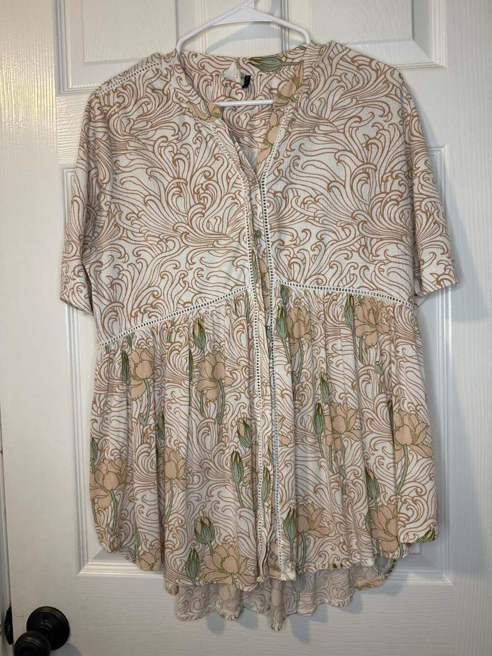 Anthropologie Akemi + Kin Veria Floral Peplum Tunic Blouse